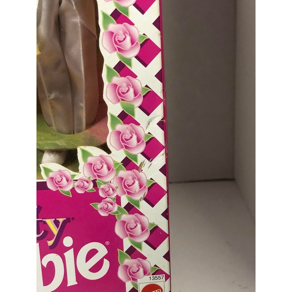 Wedding Party Barbie 1994 - Picture 5 of 12